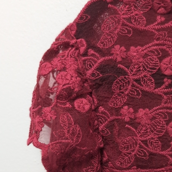 Maurices Red Ribbed Lace Ruffled Long Sleeve Shirt. Size Large. NWT - Picture 4 of 5